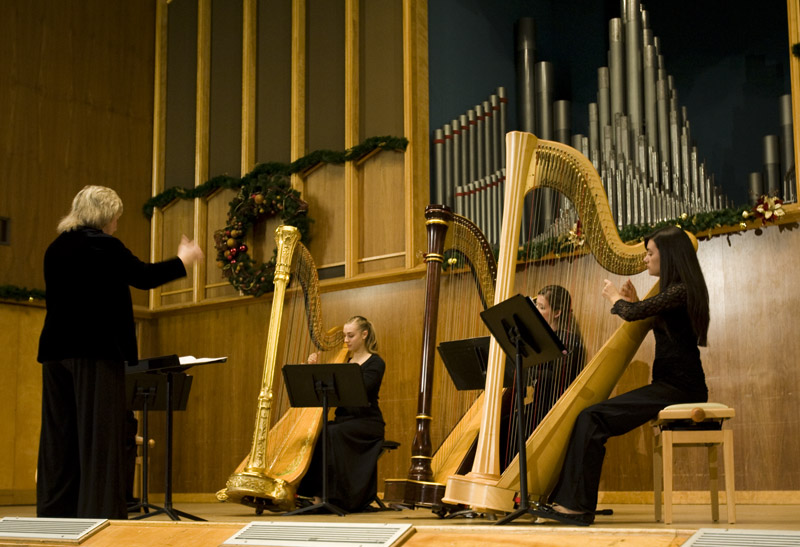 Harpists string through Christmas in Crowell