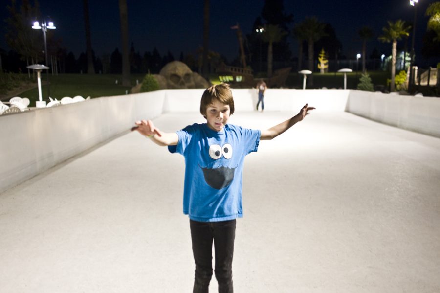Nick+Sanford%2C+9%2C+skates+at+the+La+Mirada+Splash%21+ice+rink+with+his+brother+on+Dec.+1.+The+ice+rink+will+run+through+February+of+2012.+BETHANY+CISSEL%2FThe+Chimes