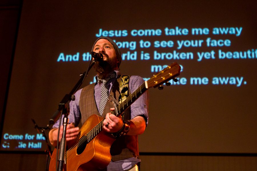 Singer Charlie Hall led Biola students in a night of worship at Singspiration on Sunday, February 27, 2011. | Job Ang/THE CHIMES