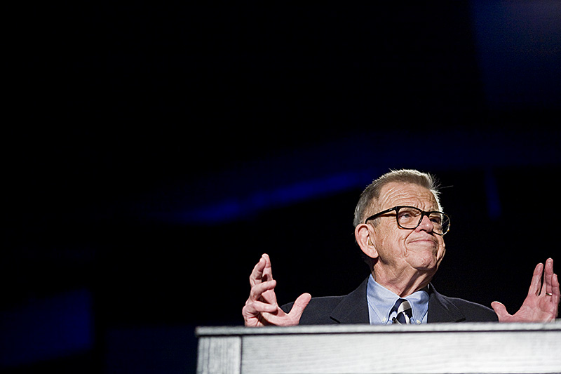 Chuck Colson, Founder of Prison Fellowship and BreakPoint, was the featured speaker at the Biola Apologetics event Do the Right Thing on Saturday. The event was the beginning of the DVD series national tour. |Kelsey Heng/THE CHIMES 