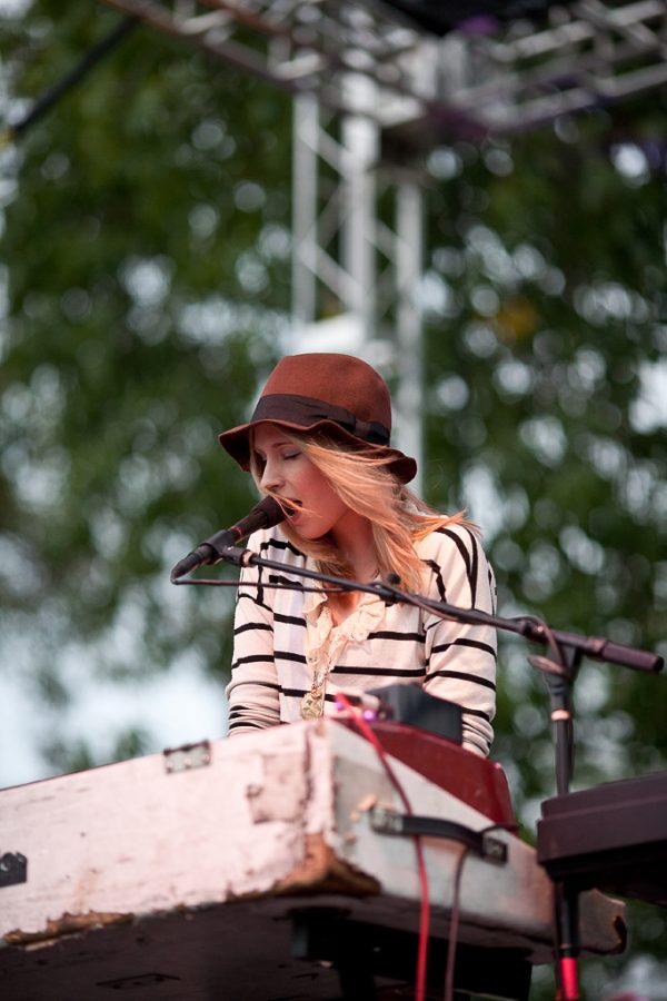 Stacy DuPree, vocalist and keyboardist, performed along with the rest of Eisley on the stage on Saturday night, May 14, 2011. | Kelsey Heng / THE CHIMES