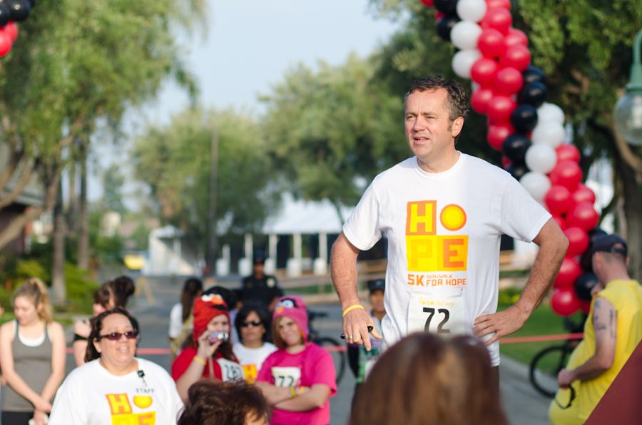 President Corey just before the 5K Run for Hope in Biola Weekend last fall. This year, he will be lacing up again to run for Micah 6:8. | Jessica Lindner/THE CHIMES [file photo]