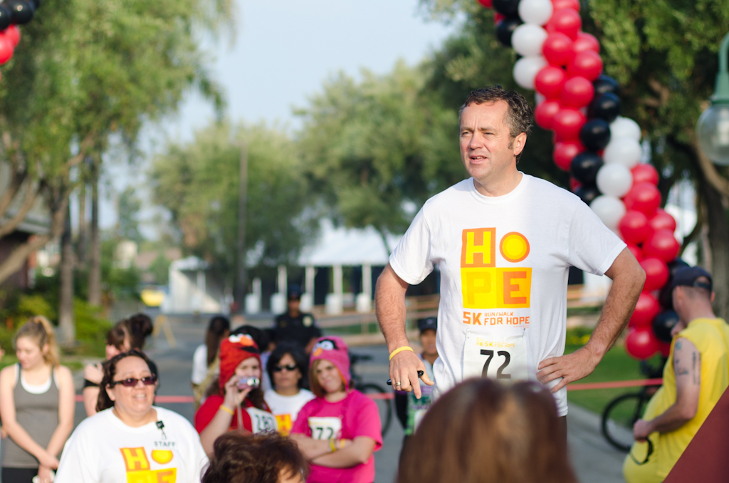 President Corey just before the 5K Run for Hope in Biola Weekend last fall. This year, he will be lacing up again to run for Micah 6:8. | Jessica Lindner/THE CHIMES [file photo]