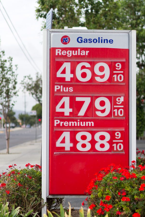 On Tuesday, October 9, the 76 on Imperial and La Mirada displays the currently high gas prices. | Emily Arnold/THE CHIMES