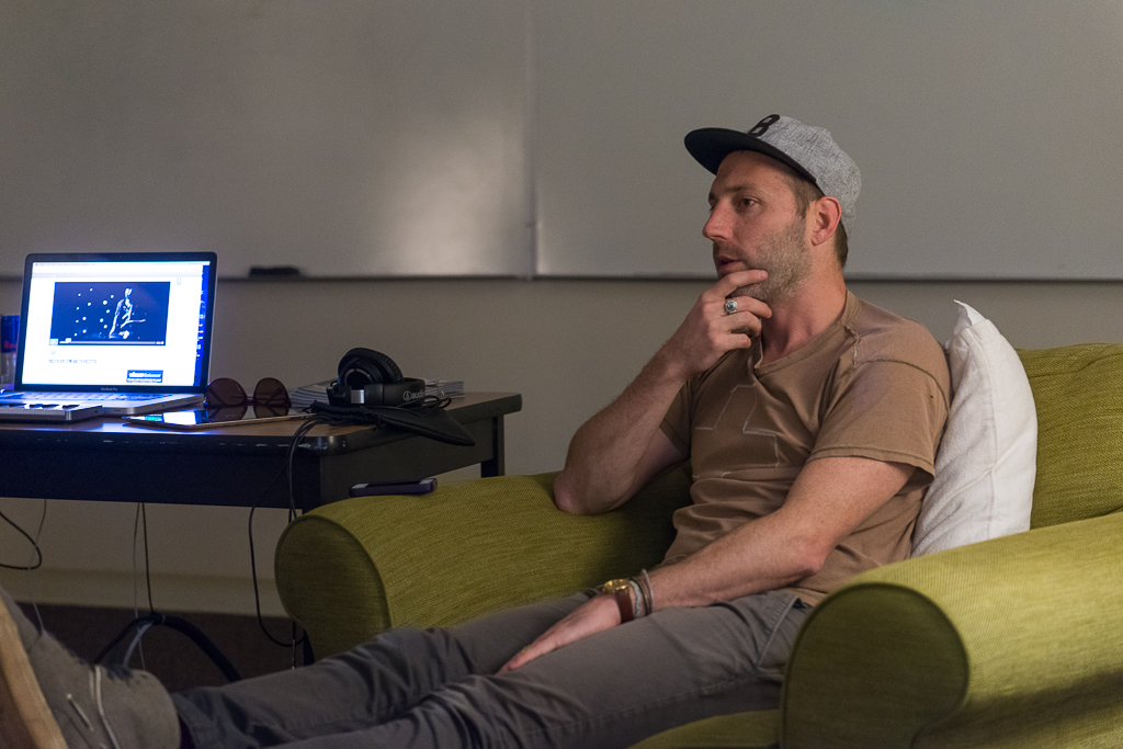 Mat Kearney answers a few questions for Heather Leith before he performs on Metzger Lawn. | Olivia Blinn/THE CHIMES