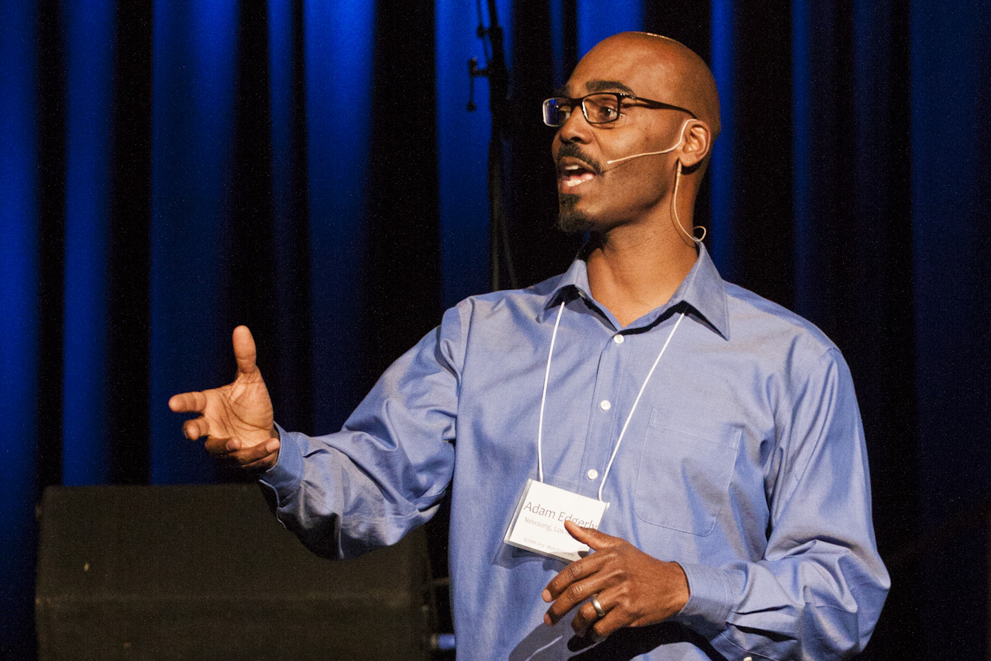 Keynote speaker, Adam Edgerly, preaches on Friday night in Sutherland Auditorium about Jesus Christ and the Kingdom of God. | Grant Walter/THE CHIMES