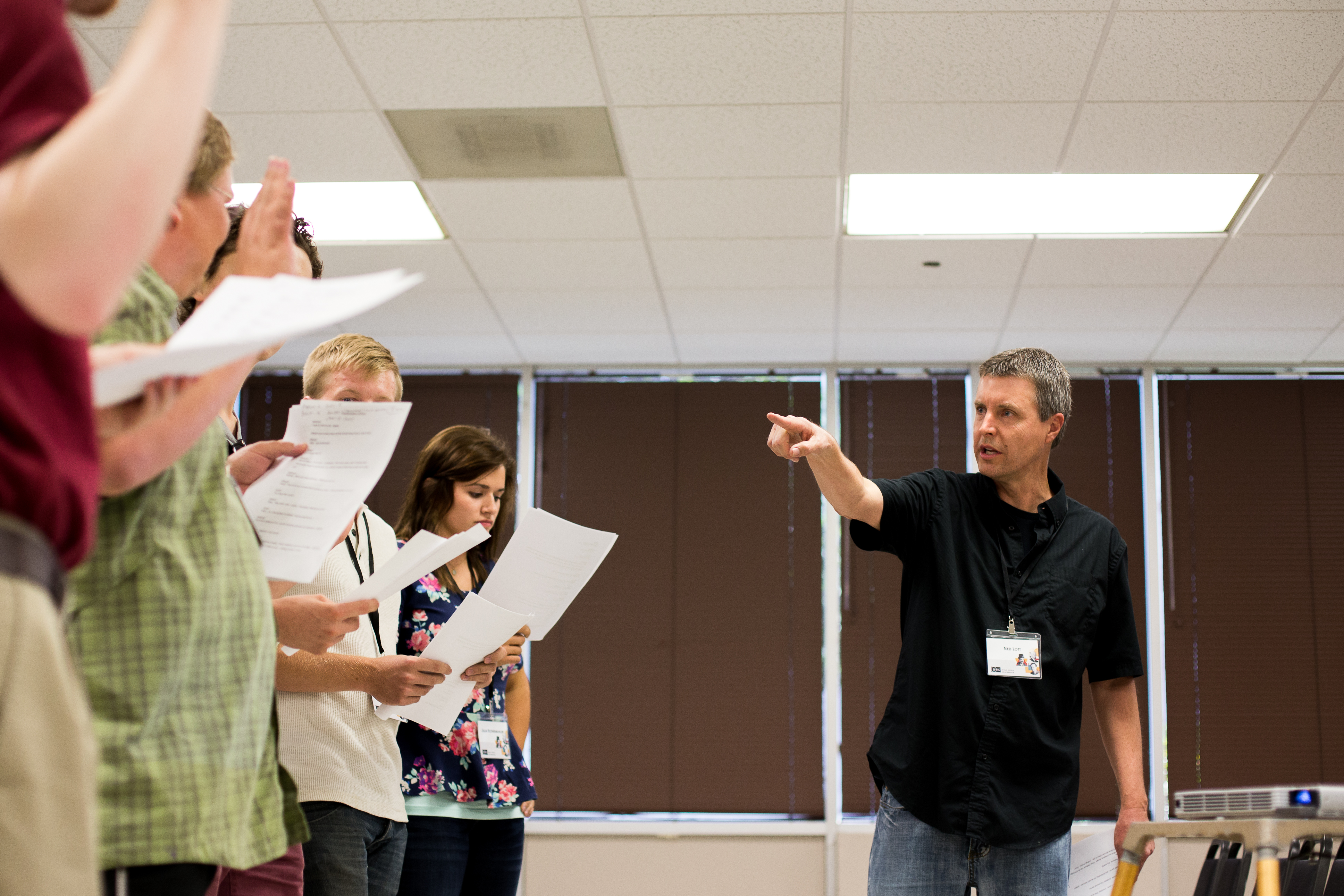 Voice actor director Ned Lott gives a lesson about voice directing by inviting attendees to act out scenes from famous animated movies during a breakout session. | John Buchanan/THE CHIMES