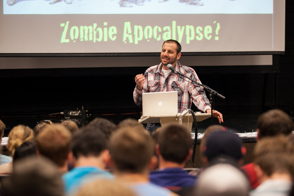 Mike Sanborn, pastor at Granada Heights Friends Church in La Mirada, discusses how technology has made our culture into zombies. | Melanie Kim/THE CHIMES