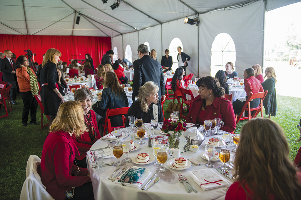 Guests at the seventh annual Biola Ruby Award Luncheon celebrate the award recipients: dean of humanities and
social sciences Cassandra Van Zandt, psychology major Esther Perumalla, Biola alumna Carole MacIntyre and donor Suzanne Crowell. | Tomber Su/THE CHIMES