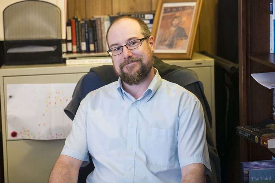 Chris Baker is the associate director for the Center for Spiritual Renewal. “An emphasis that we would want to bring in and see is pairing that [knowledge of God] with a knowledge of self,” Baker said about the Center. | Kalli Thommen/THE CHIMES