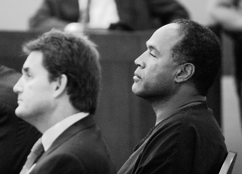 O.J. Simpson and his lawyer Yale Galanter sit in the Clark County Justice courtroom