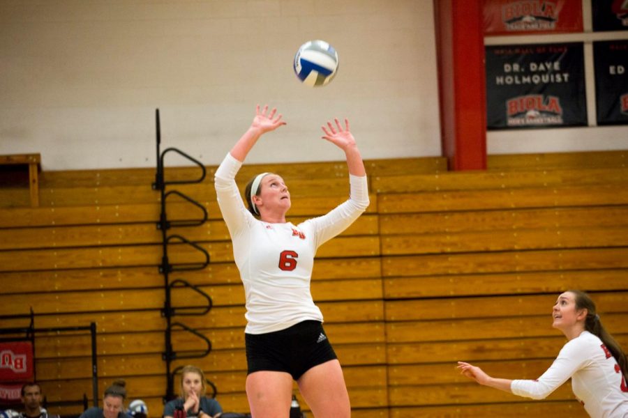 Brinley Beresford prepares to receive the ball during the Thursday game against Hawaii Hilo University, which ended in a five-set loss. The Eagles went on to a Saturday sweep against Hawaii Pacific University.