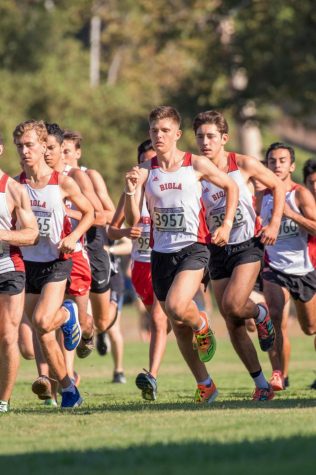 Biola mens Cross Country race their way to the end of the course. 