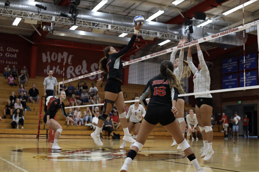 Women’s Volleyball loses at home to APU