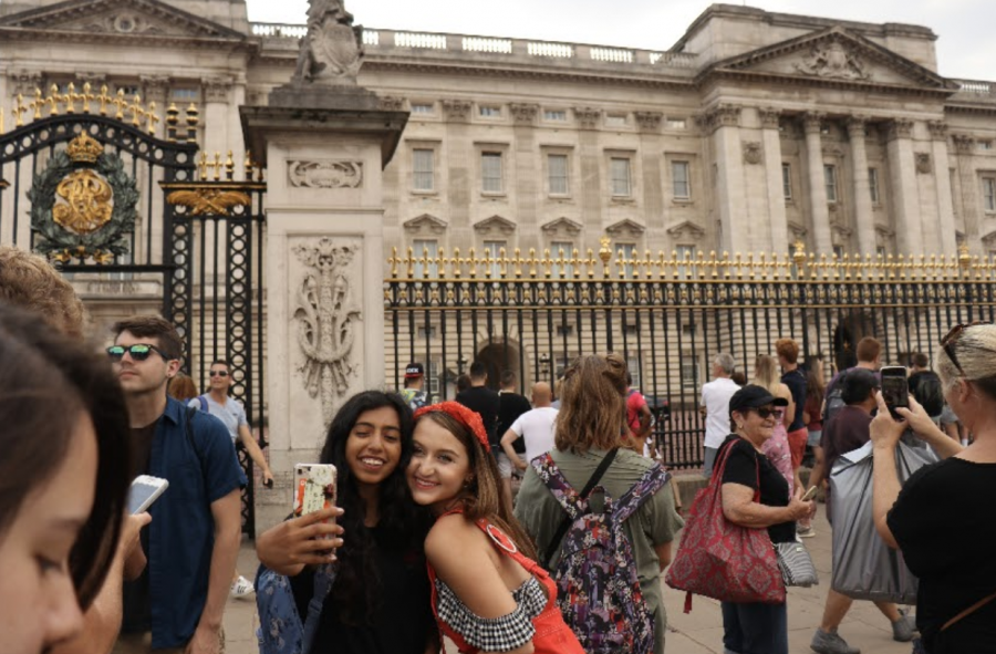 Senior political science major Jasmine Teeny (left) and senior English major Natasha Zartman (right) on the Torrey Cambridge trip in summer 2018, then a sophomore and a freshman, respectively.