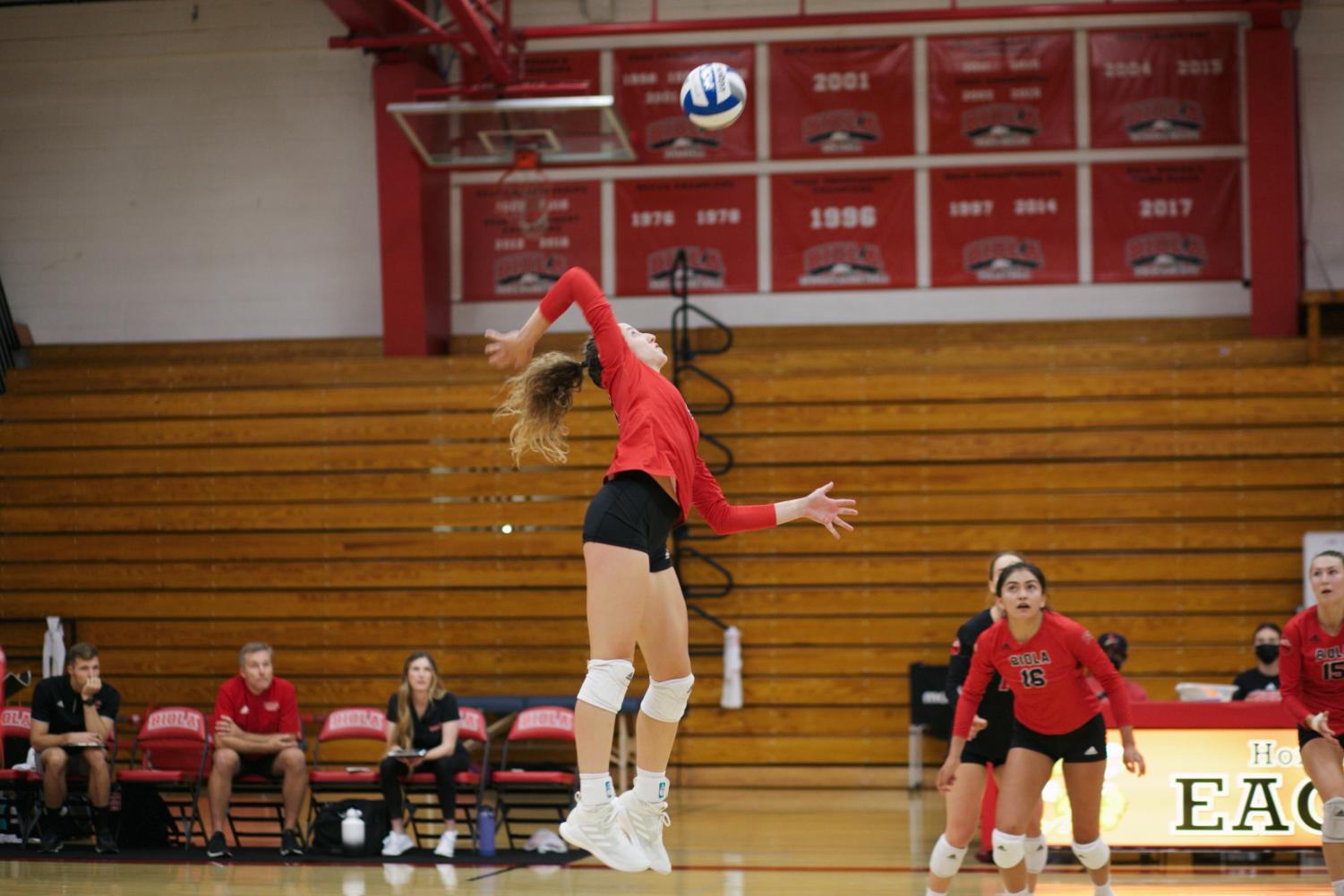 Volleyball wins home opener