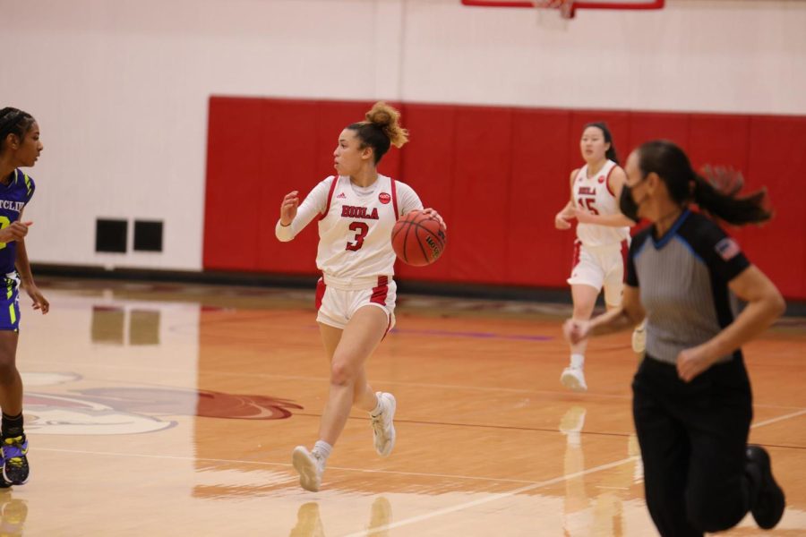 Women’s basketball takes four-point victory against APU