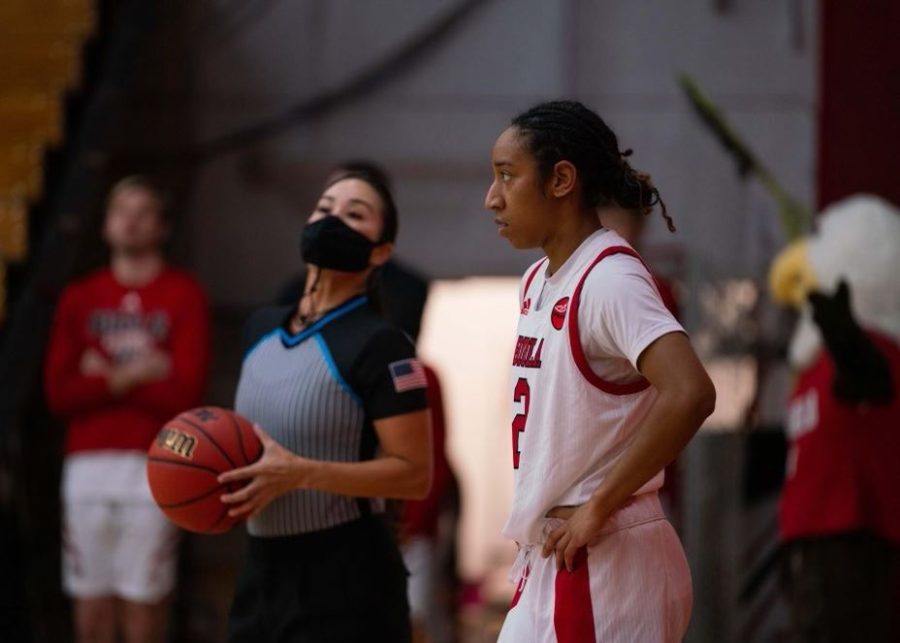 Women’s basketball shuts out Point Loma