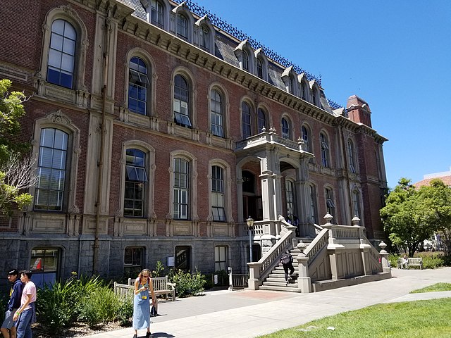 South_Hall_at_UC_Berkeley