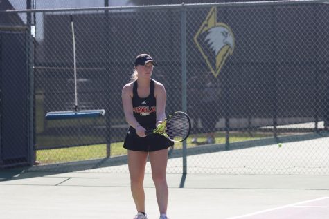 Women’s tennis takes loss against Point Loma