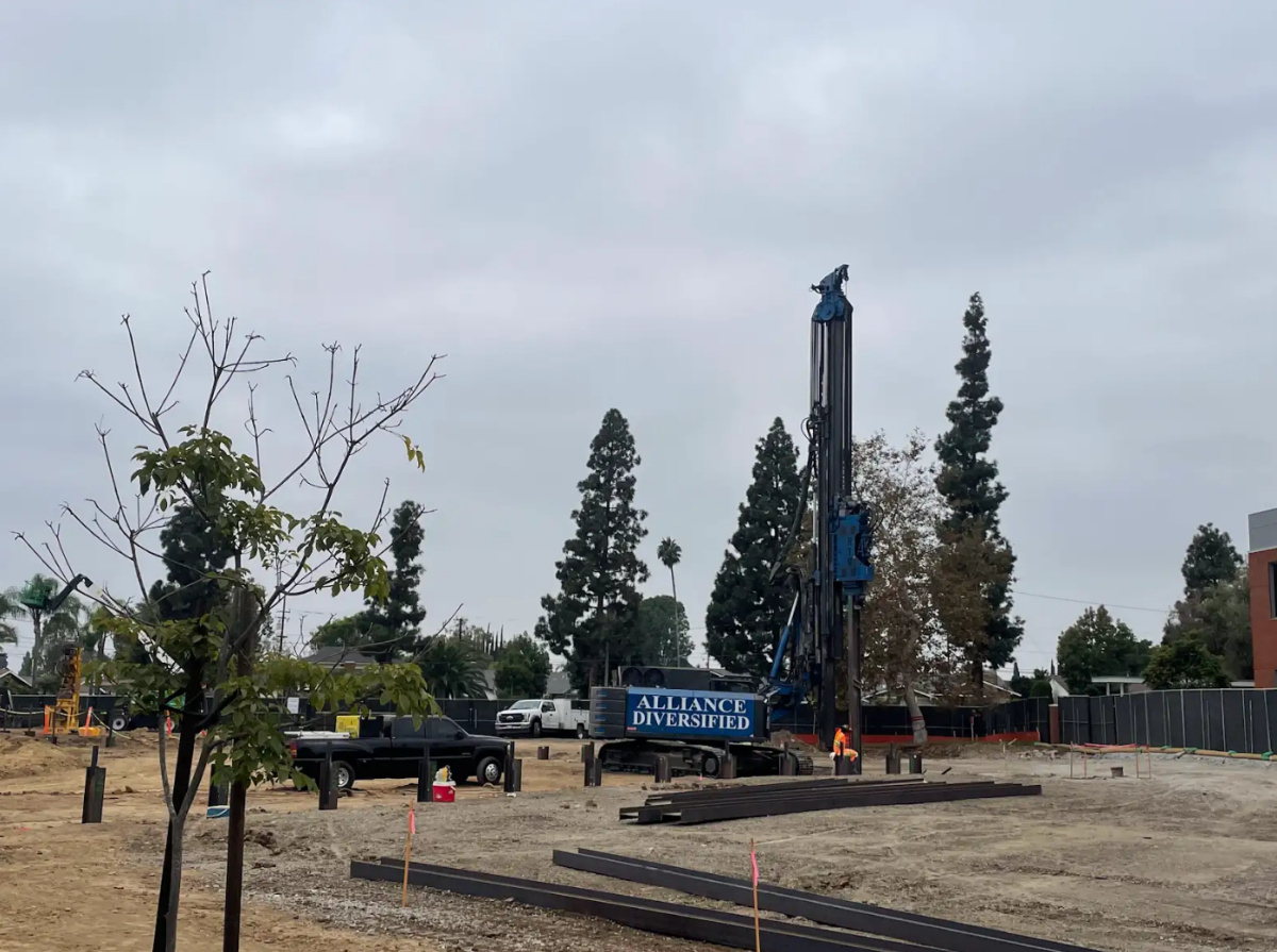 Drilling rigs at the Snyder Building construction site causes disruptions on campus. 
